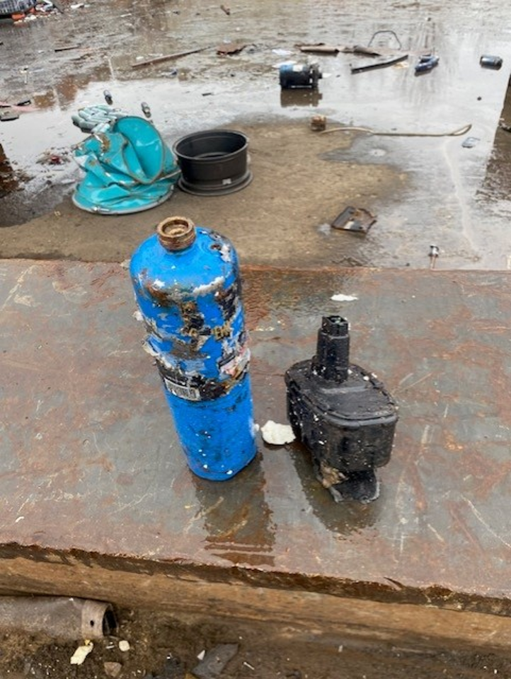 oxygen tank